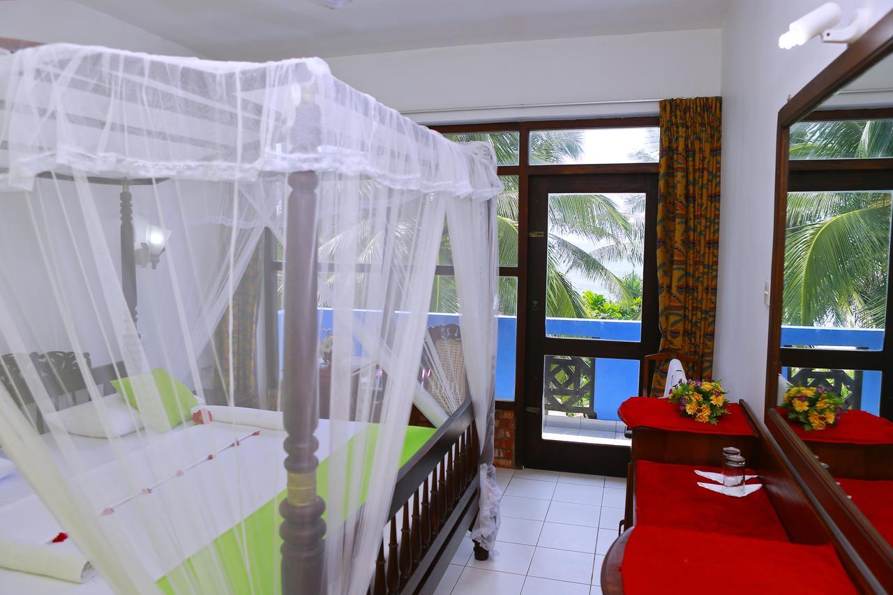 Southern Star Hotel Bentota Bagian luar foto