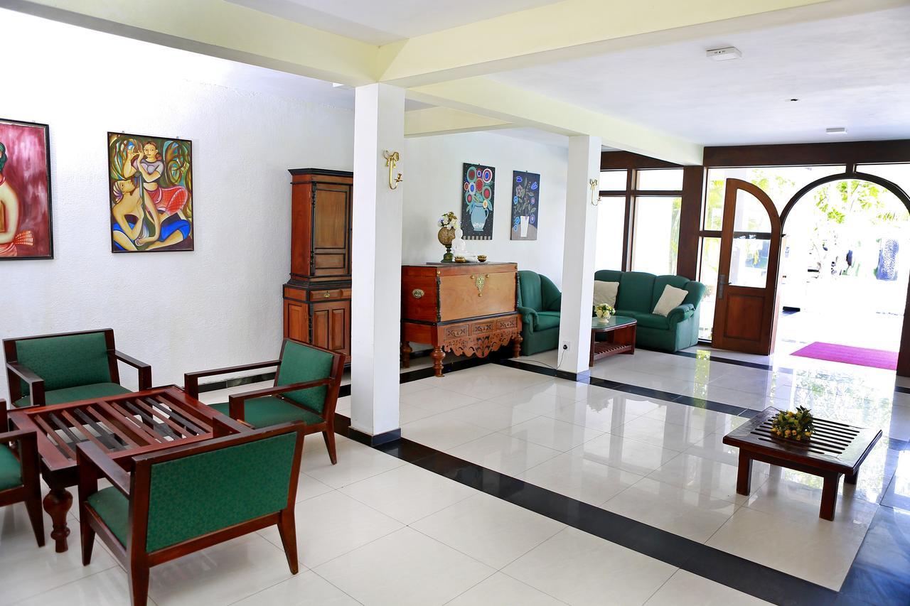 Southern Star Hotel Bentota Bagian luar foto