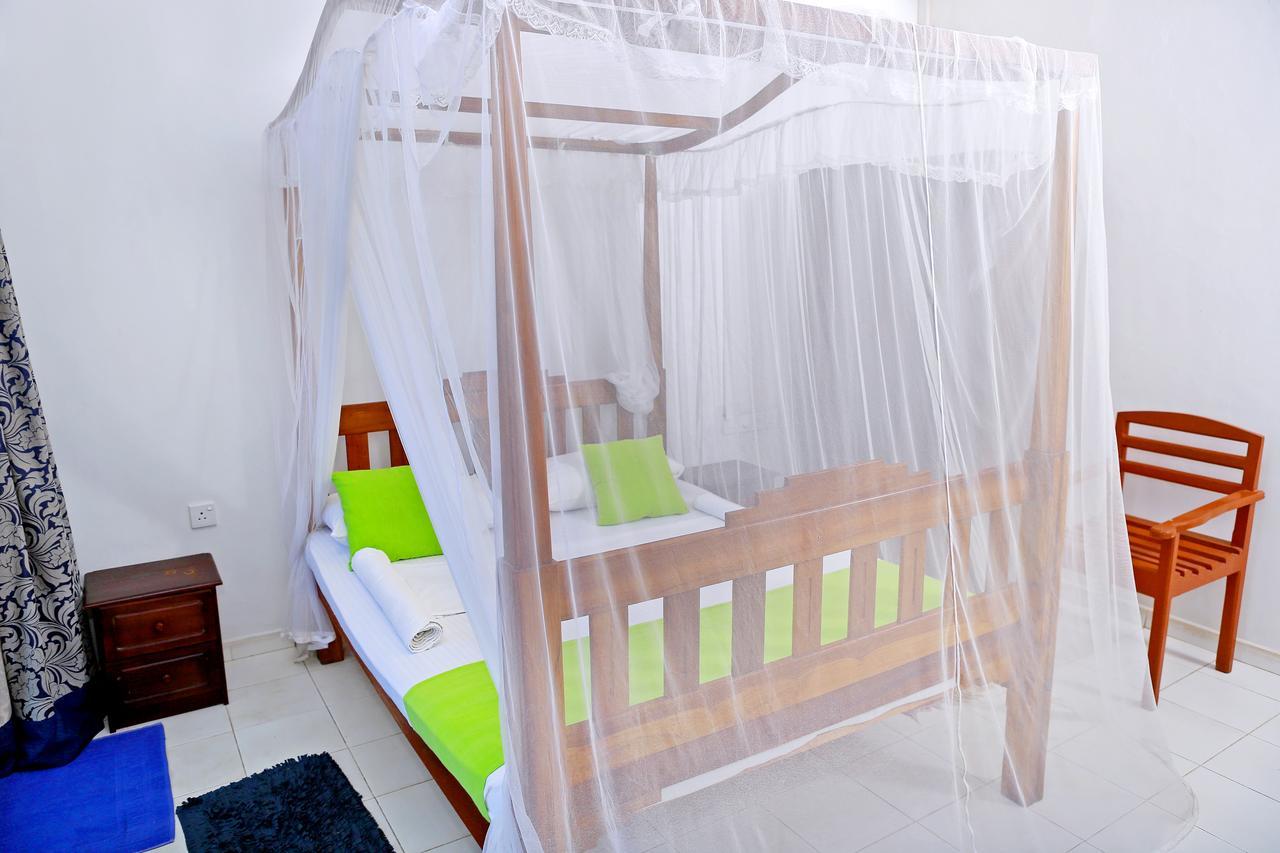 Southern Star Hotel Bentota Bagian luar foto