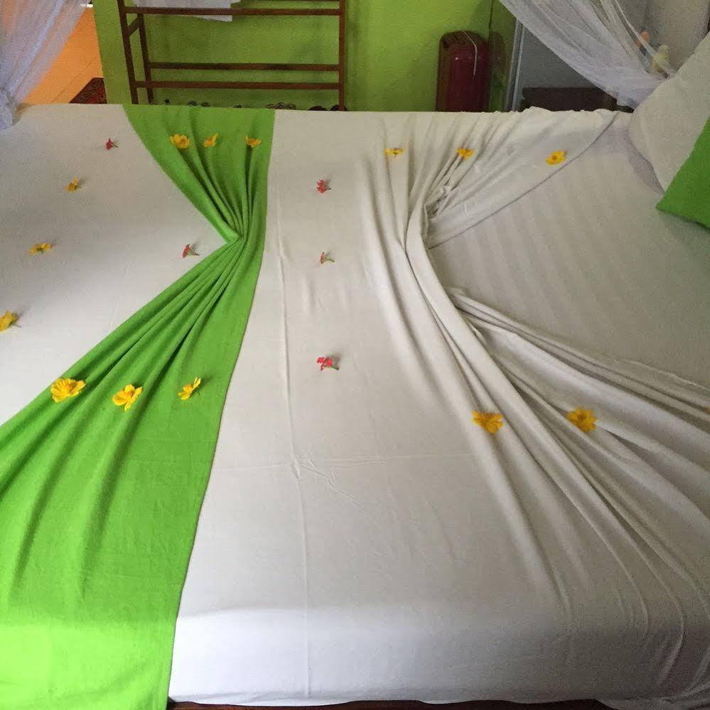 Southern Star Hotel Bentota Bagian luar foto