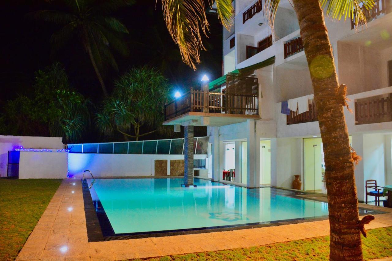 Southern Star Hotel Bentota Bagian luar foto