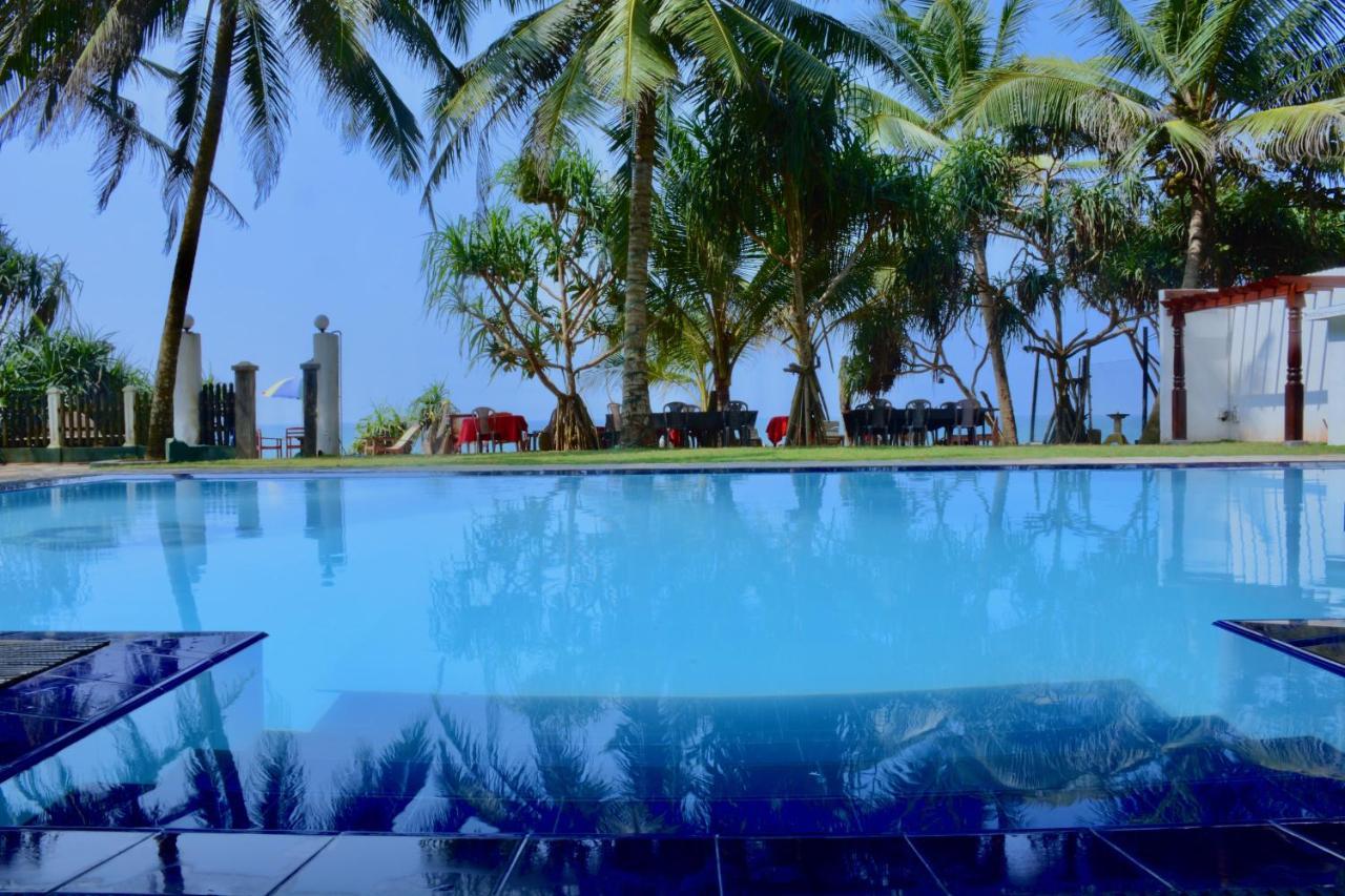 Southern Star Hotel Bentota Bagian luar foto